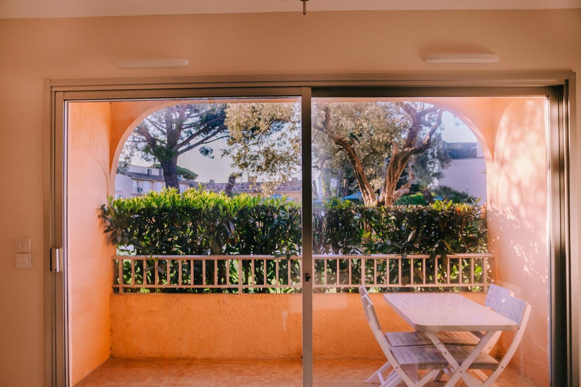Eden Azur Apart otel Golfe-Juan Oda fotoğraf