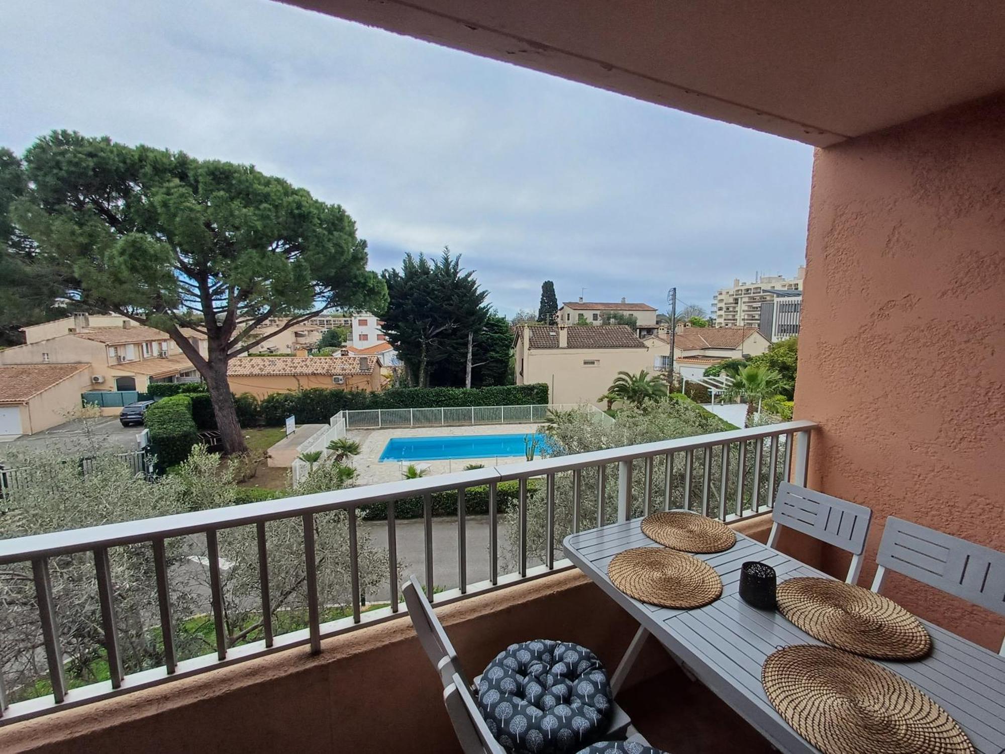 Eden Azur Apart otel Golfe-Juan Oda fotoğraf